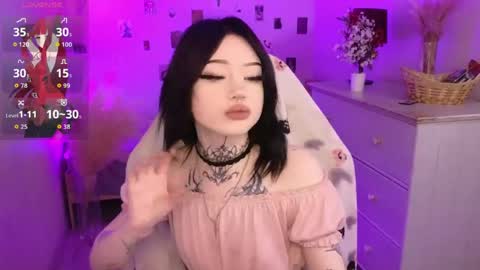 emma_kirks online show from May 31, 12:34 pm