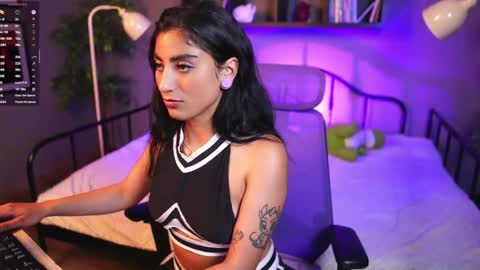 Snapshot of emma_lirys chatting on May 26, 9:55 pm Emma online show from May 26, 9:55 pm