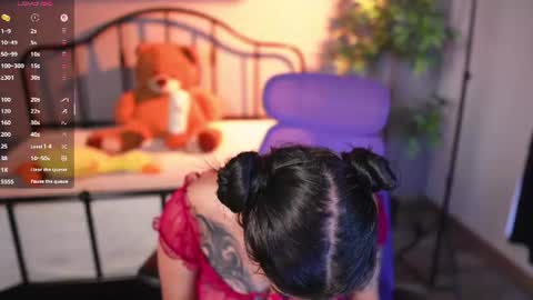 Snapshot of emma_lirys chatting on August 6, 8:55 pm Emma online show from August 6, 8:55 pm