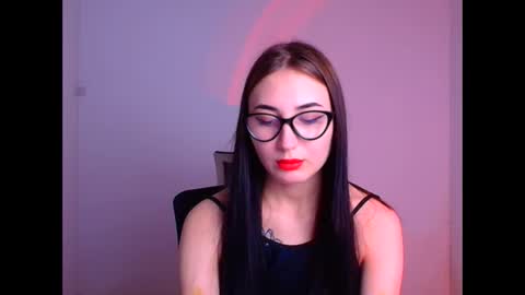 Emma online show from January 28, 7:00 pm