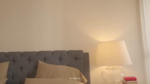 emma_lu1 online show from March 14, 9:31 pm