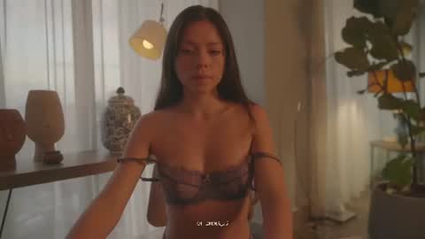 Snapshot of emma_lu1 chatting on June 12, 11:25 pm emma_lu1 online show from June 12, 11:25 pm