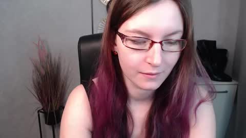 emma online show from February 26, 7:09 am