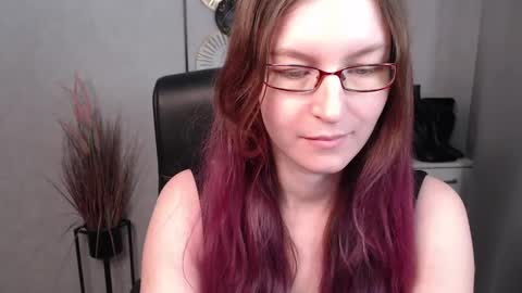 emma online show from February 27, 10:26 am