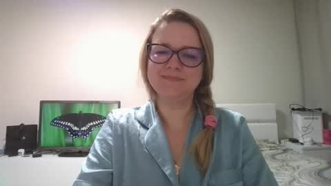 emma_misty_ online show from March 11, 8:59 pm