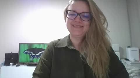 emma_misty_ online show from March 12, 8:37 pm