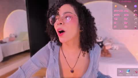     online show from December 5, 10:13 am