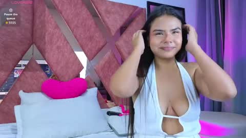 EMMA REVEES  online show from April 26, 5:16 am