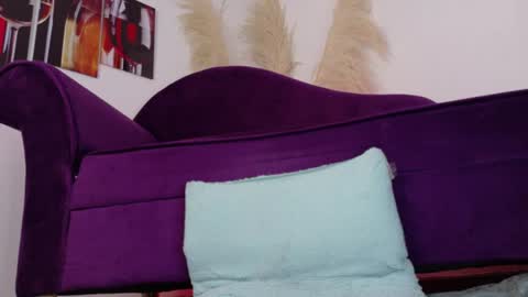 emma online show from July 6, 3:03 pm