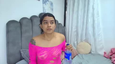 Snapshot of emma_saenz01 chatting on January 19, 12:31 pm emma_saenz01 online show from January 19, 12:31 pm