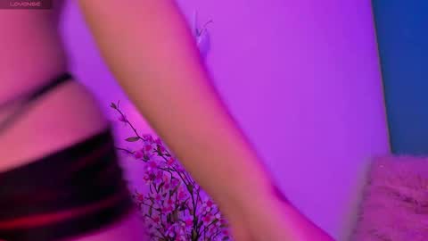 EMMA  online show from December 2, 11:45 pm