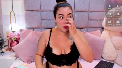 Snapshot of emma_stoonne chatting on November 26, 5:03 pm Emma online show from November 26, 5:03 pm