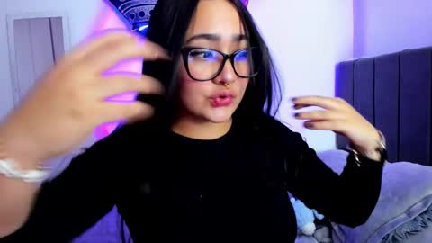 Snapshot of emma_timli1 chatting on March 4, 1:11 am Emma online show from March 4, 1:11 am