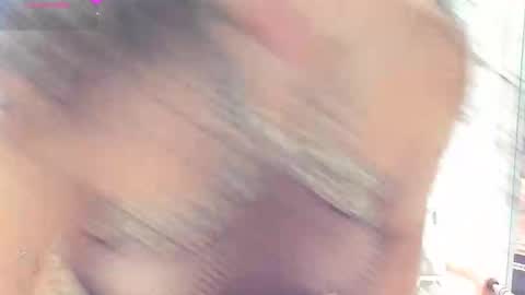 Snapshot of emma_ucros chatting on September 26, 10:36 pm Emma Ucros online show from September 26, 10:36 pm