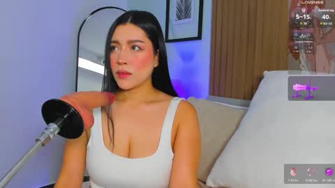   online show from March 5, 11:39 am