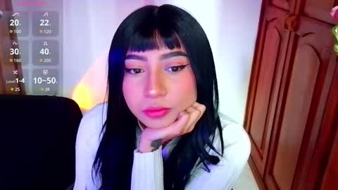 Snapshot of emma_web_ chatting on November 5, 3:45 pm Emma web online show from November 5, 3:45 pm