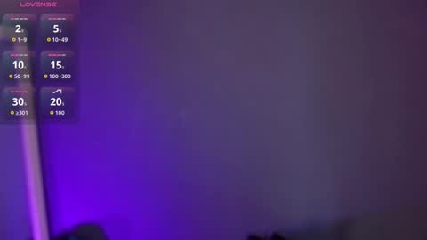 Snapshot of emma_web_ chatting on December 16, 4:45 pm Emma web online show from December 16, 4:45 pm