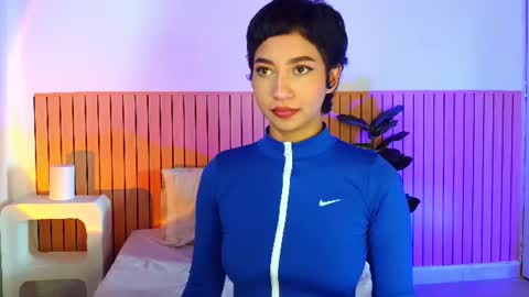Snapshot of emma_web_ chatting on June 20, 5:16 pm Emma web online show from June 20, 5:16 pm