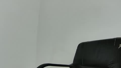 Snapshot of emmaa_5 chatting on December 14, 2:28 am emma 5 online show from December 14, 2:28 am