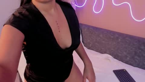 emmaa_smith1 online show from March 12, 8:48 pm
