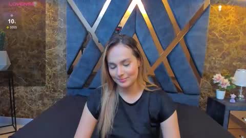 Snapshot of emmaa_white_ chatting on November 13, 5:23 pm EMMA online show from November 13, 5:23 pm