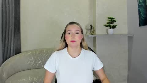 EMMA online show from August 1, 5:34 pm