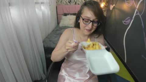 Emma Evans online show from January 29, 2:53 pm