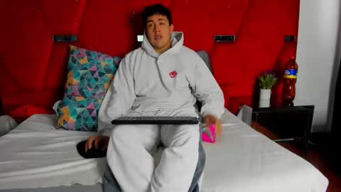 EmmaAndDemon online show from December 20, 1:18 pm