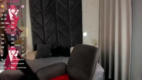 Emma online show from June 25, 10:14 pm