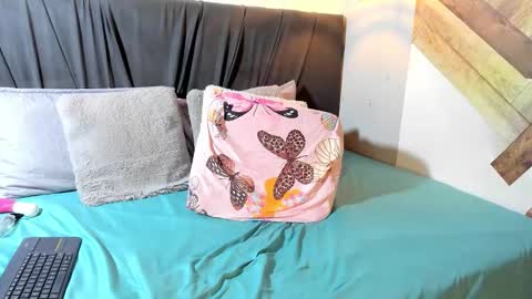 Emma Brant online show from March 8, 2:04 am