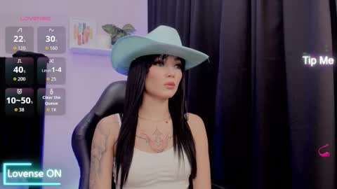 Emma  online show from October 25, 8:25 pm