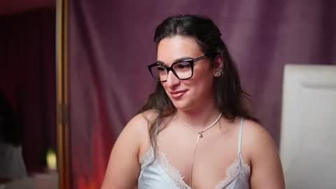 Snapshot of emmadallas chatting on July 20, 9:17 pm Emma online show from July 20, 9:17 pm