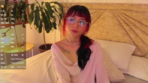           online show from April 24, 12:18 pm