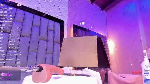 Emma Duque online show from December 25, 9:56 am