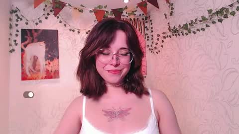 Snapshot of emmae__ chatting on February 18, 11:55 am Emma online show from February 18, 11:55 am