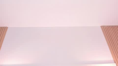 emmaespencer  online show from April 24, 11:29 pm