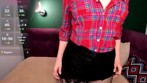 Emma 3 online show from March 14, 1:44 am