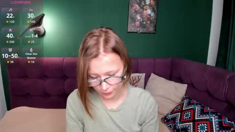 Emma 3 online show from June 4, 1:33 am