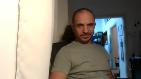 Ariel online show from November 19, 4:51 pm