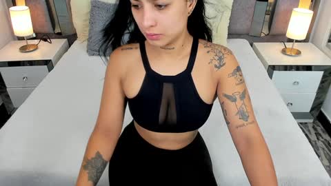 EMMA HILL online show from January 11, 5:51 pm