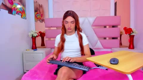 Emma Hilton online show from May 13, 2:03 pm