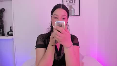 emmajohanson online show from February 7, 7:50 pm