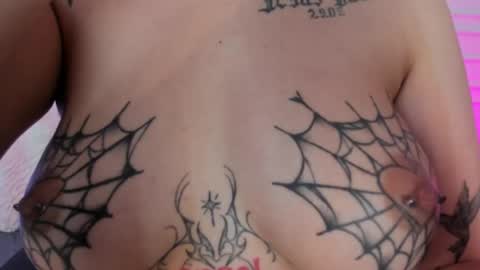 emmajohanson online show from March 3, 7:20 pm