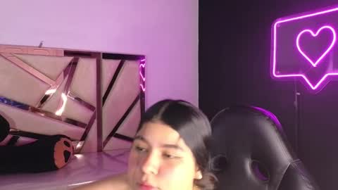 Emma online show from January 26, 5:44 pm