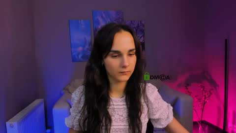 emmalina_ online show from December 3, 10:30 pm