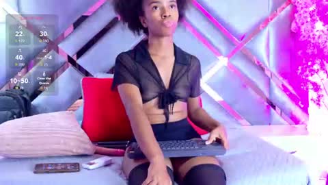 emmalove01 online show from July 5, 2:40 am