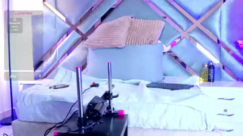 emmalove01 online show from July 26, 2:42 am