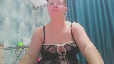 Snapshot of emmamelody944534 chatting on September 22, 11:18 pm emmamelody online show from September 22, 11:18 pm