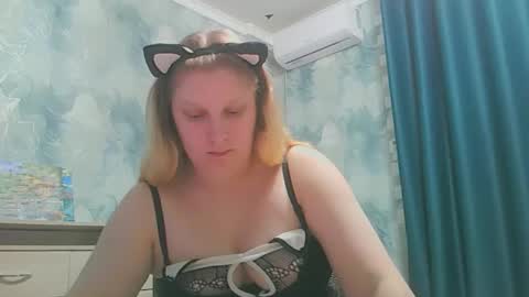 Snapshot of emmamelody944534 chatting on September 29, 6:35 pm emmamelody online show from September 29, 6:35 pm