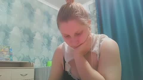 Snapshot of emmamelody944534 chatting on October 14, 5:36 pm emmamelody online show from October 14, 5:36 pm